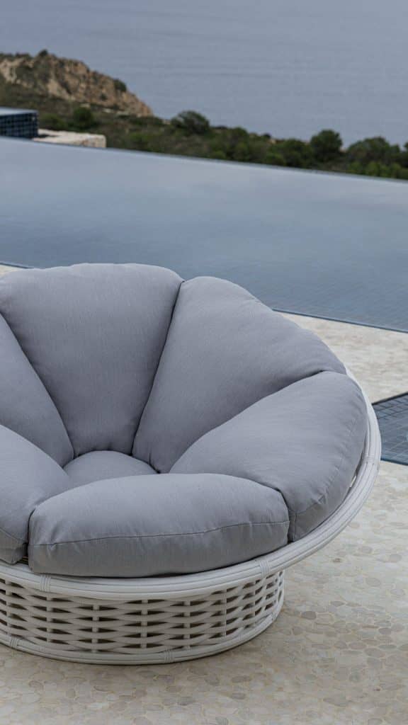 02940.12_Armchair Dynasty_White Mushroom 15mm_Skyline_2