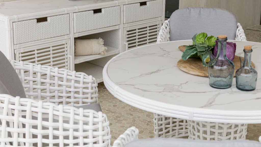 22461_Dining Table Dynasty_White Mushroom 15mm_Skyline_2