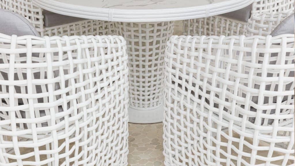 22461_Dining Table Dynasty_White Mushroom 15mm_Skyline_4