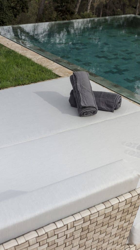 22928_Daybed Left Brafta_Seashell FF 30mm_Skyline_2