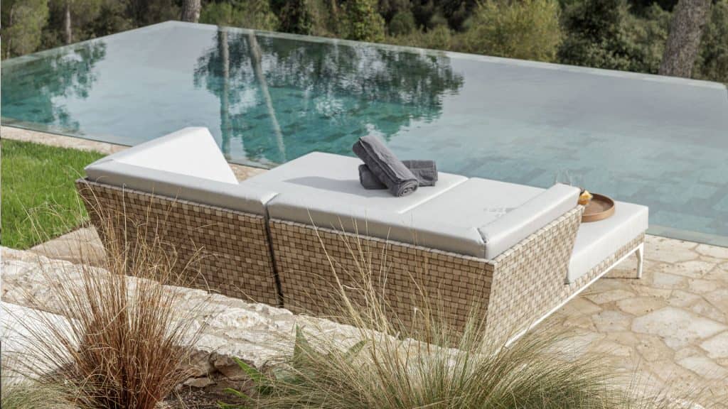 22928_Daybed Left Brafta_Seashell FF 30mm_Skyline_3