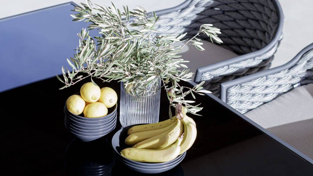 23518_Dining Table Serpent_Aluminum Carbon_Skyline_2