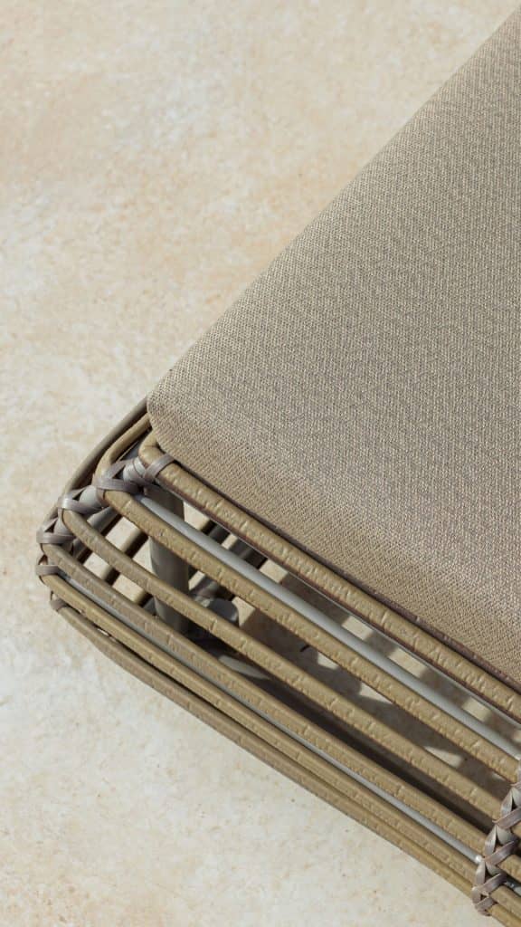 23669.01_Lounger Ruby_Kubu Mushroom NP15mm_Skyline_3