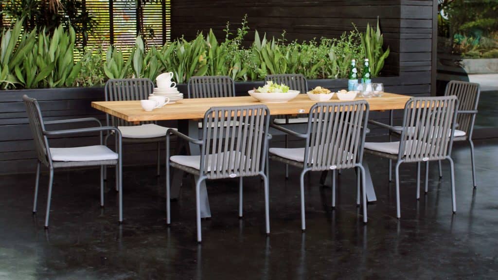 23712_Dining-Table-Alaska_Natural-Teak_Skyline_0