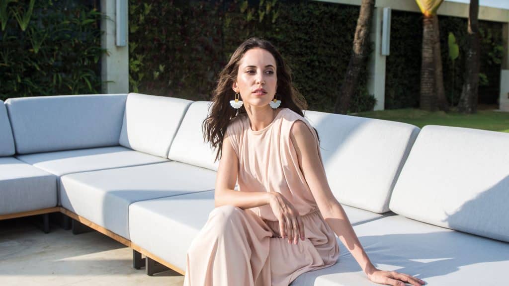 23716_Armchair-Ona_Dark-Grey-Strap-21mm_Skyline_5