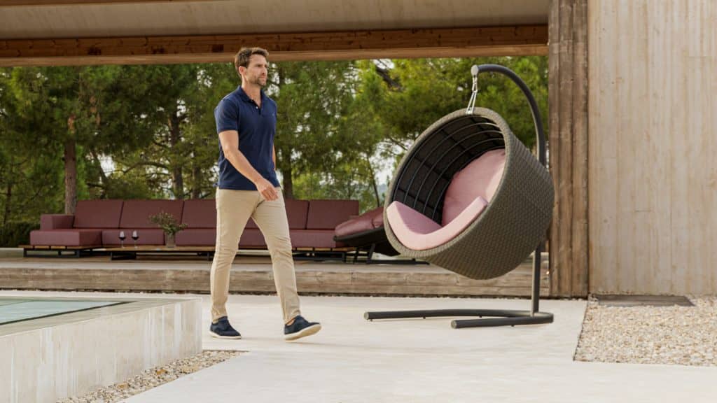 23724_Hanging-Chair-Ona_Dark-Grey-Strap-21mm_Skyline_5