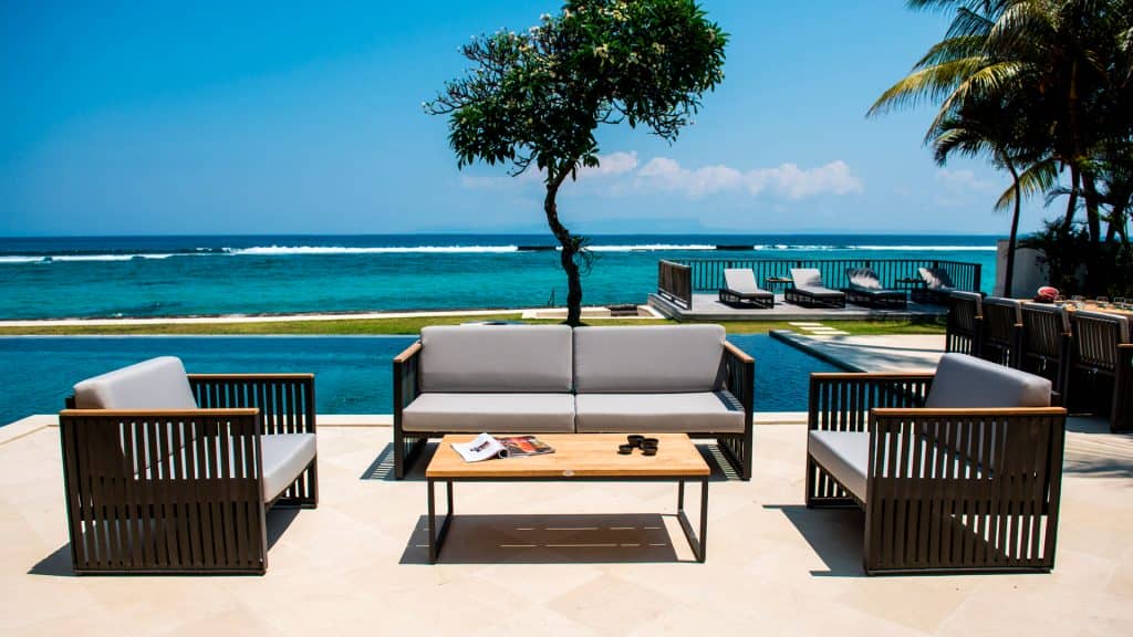 23801_Armchair Horizon_Dark Grey Strap 35mm_Skyline Design_3