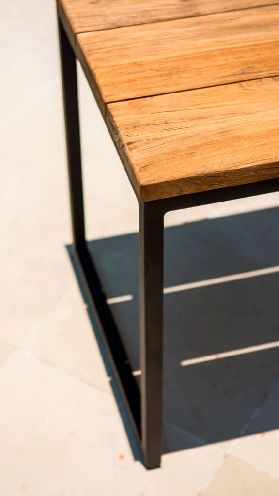 23805_Side Table Alaska_Natural Teak_Skyline_4