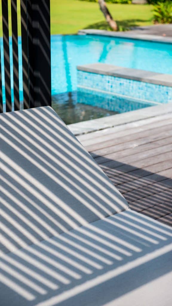 23814_Daybed Horizon_Dark Grey Srap 35mm_Skyline_3