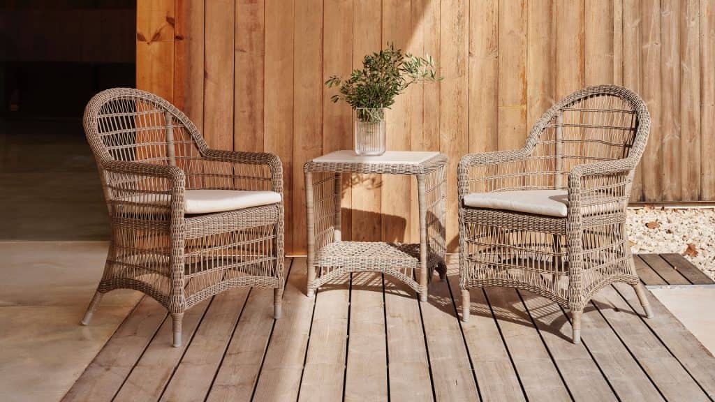 23885-Side-Table-Arena-Seashell-Polyrod-Skyline-Design-2