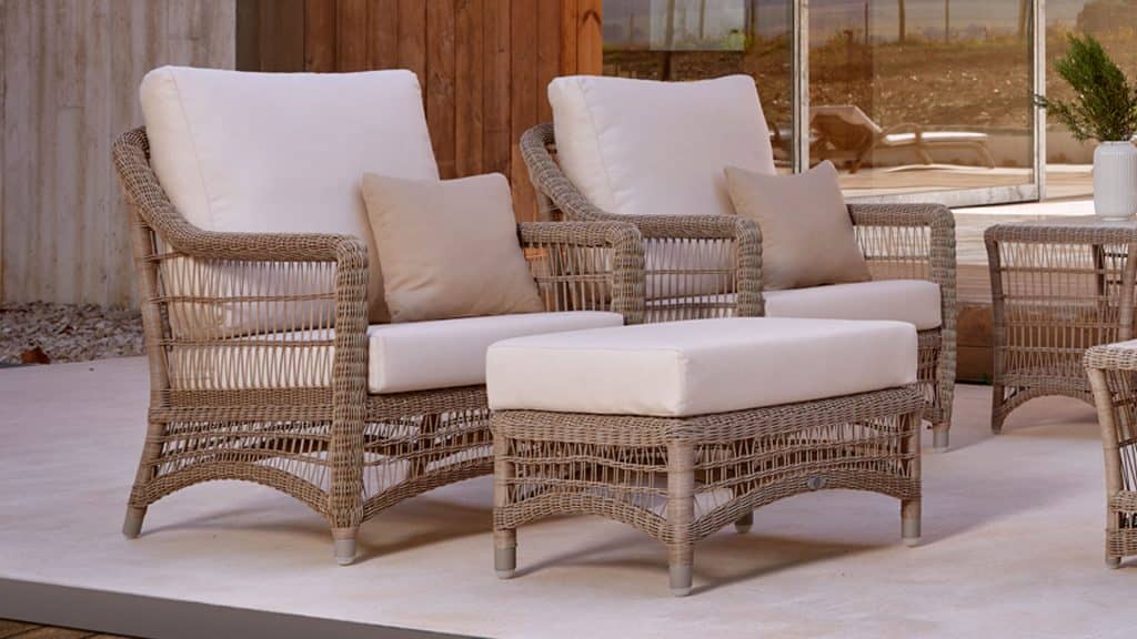 23886-Ottoman-Arena-Seashell-Polyrod-Skyline-Design-2