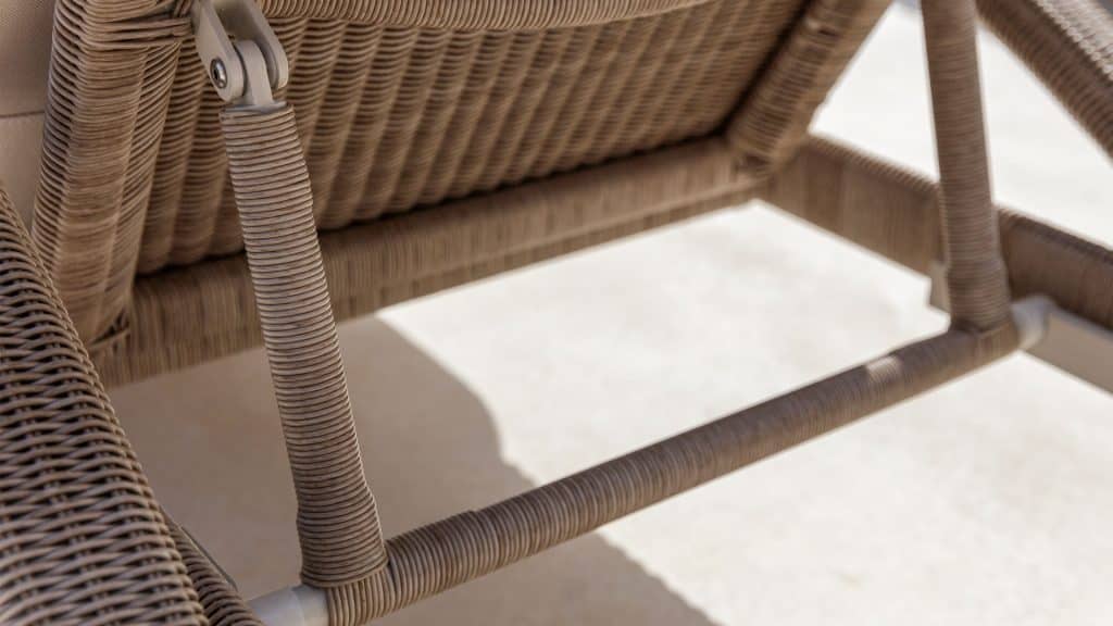 23887-Single-Lounger-Arena-Seashell-Polyrod-Skyline-Design-2