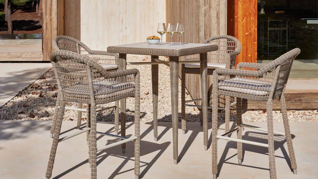 23891-Barstool-Arena-Seashell-Polyrod-Skyline-Design-5