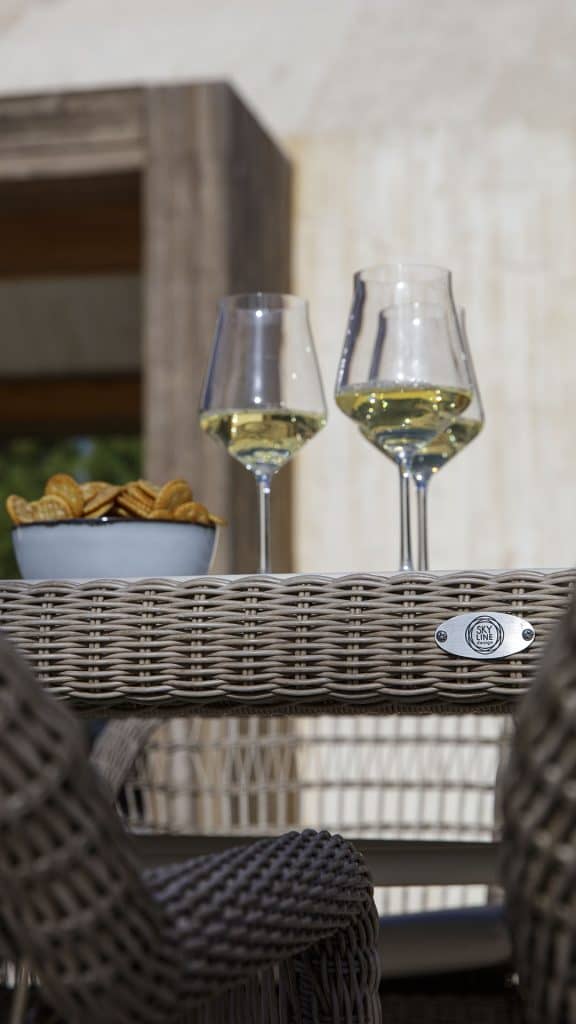 23892.01-Square-Bar-Table-Arena-Seashell-Polyrod-Skyline-Design-5