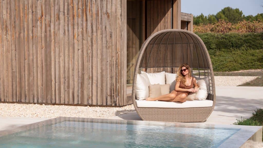 23893-Daybed-Arena-Seashell-Polyrod-Skyline-Design-2