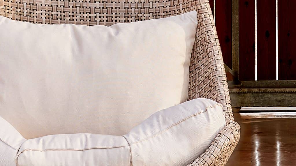 23913_Hanging Paloma_Seashell 7,10 & 15mm_Skyline_5