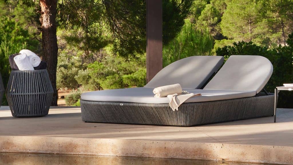 24164-Double-Lounger-Boston-Strap-Light-Grey-Skyline-Design-02