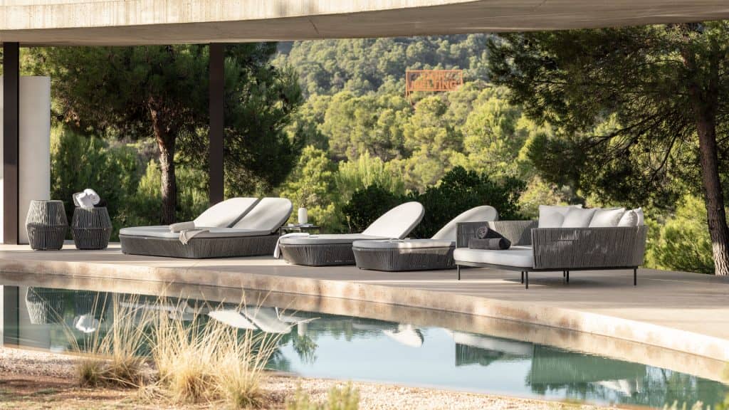 24164-Double-Lounger-Boston-Strap-Light-Grey-Skyline-Design-04