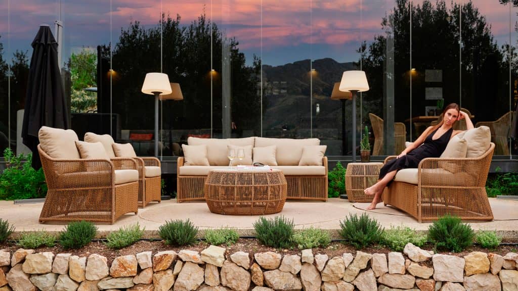 24213_Sofa Calixto_Nigerian Twist Hyacin 5mm_Skyline_0