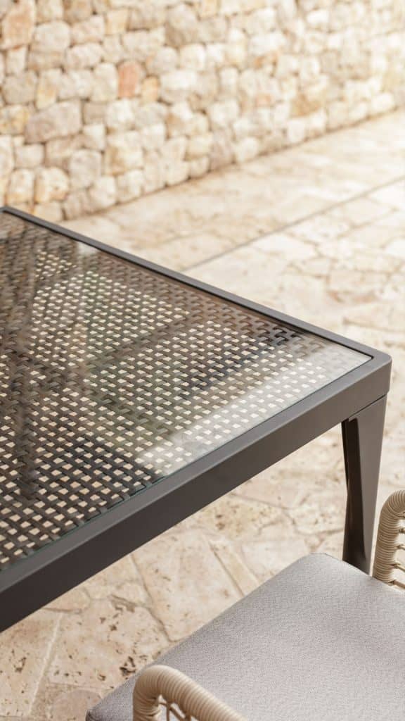 24307.22-Rect-Dining-Table-Ribs-Aluminum-Carbon-Skyline-Design-04