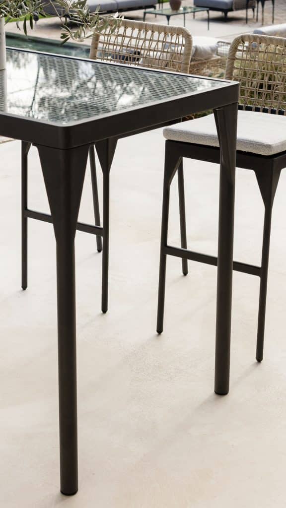 24309.14_Bar table Ribs_Aluminum Carbon_Skyline_2