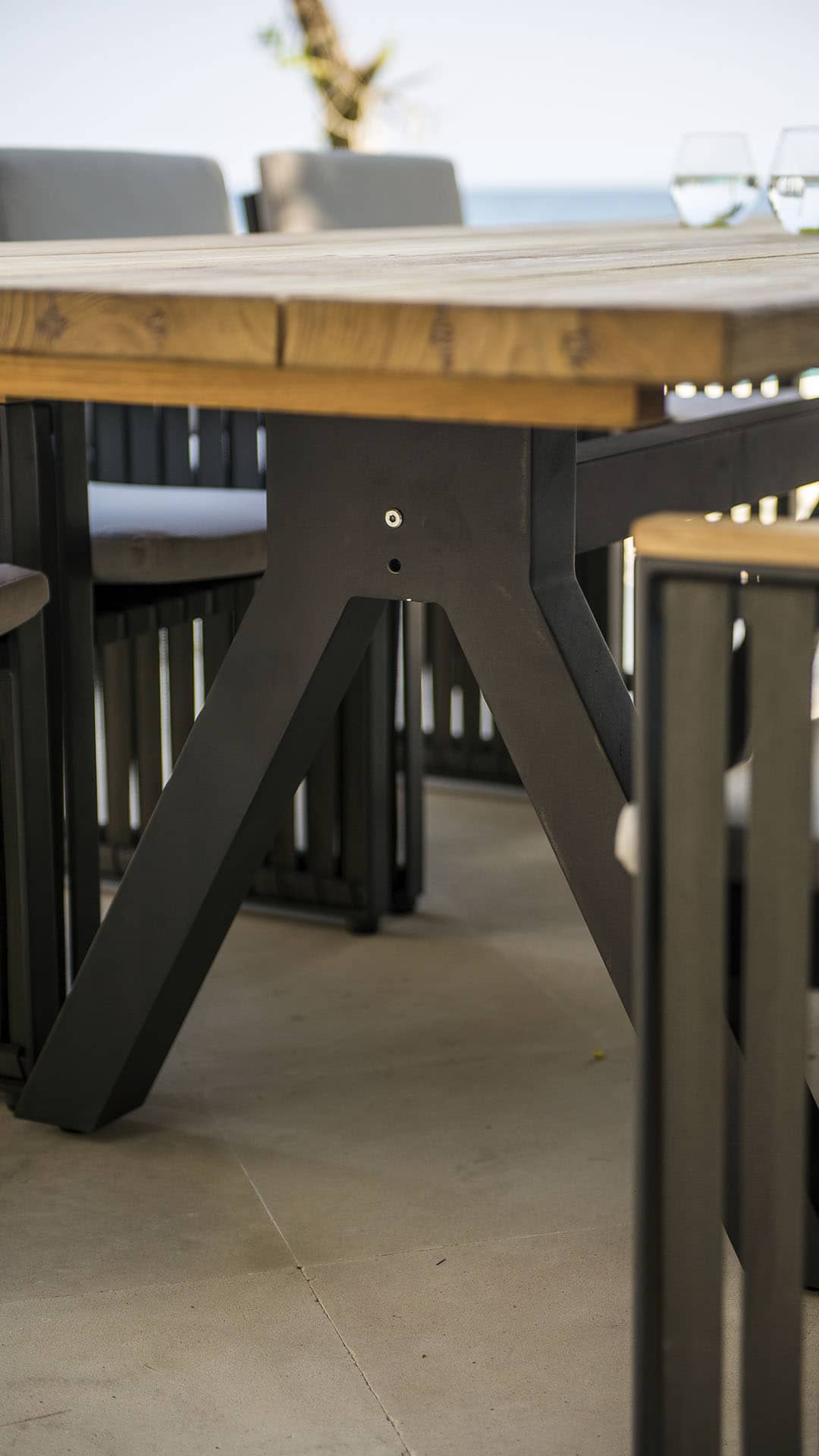 ALUMINIUM MATERIAL - SKYLINE DESIGN | Premium Outdoor Furniture