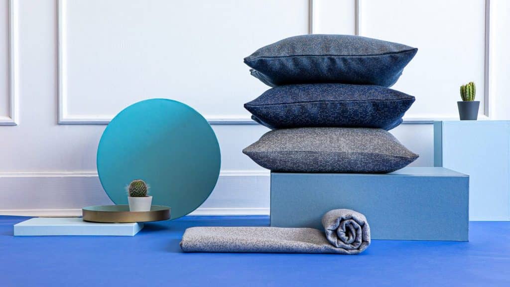 DYED_ACRYLIC_Skyline_Design_Decorative_Pillows_05