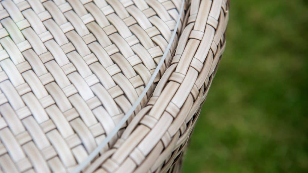 JOURNEY_Skyline_Design_side_table_23095-01