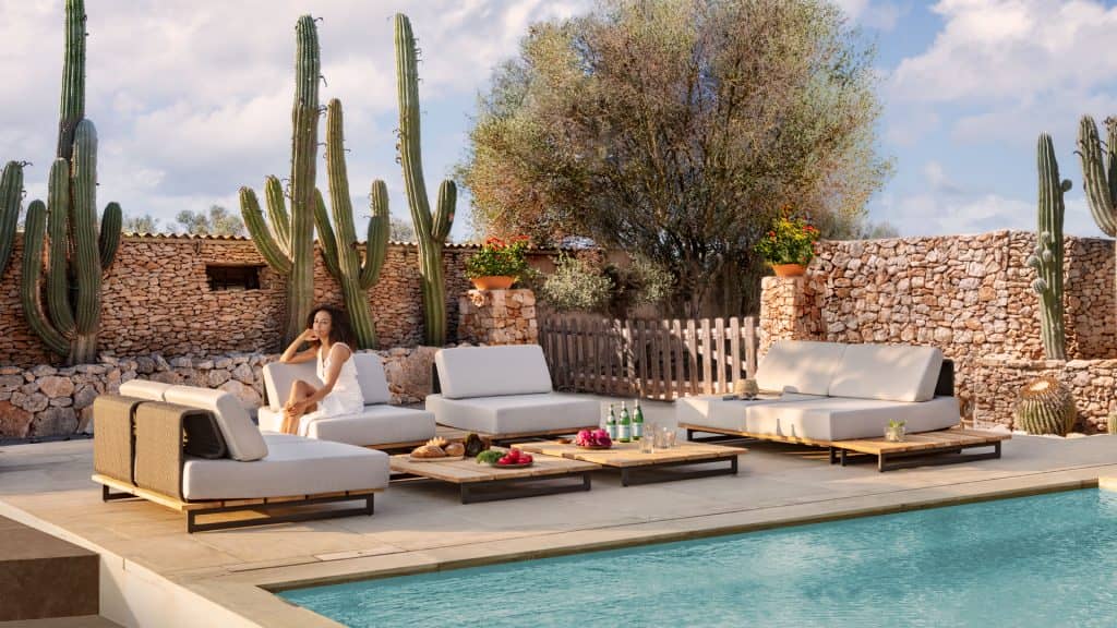 Ona_Dark Grey Strap 21mm_Skyline_11