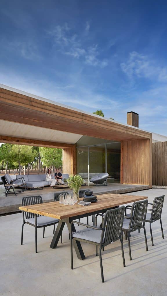 TEAK_Skyline_Design_wood_07